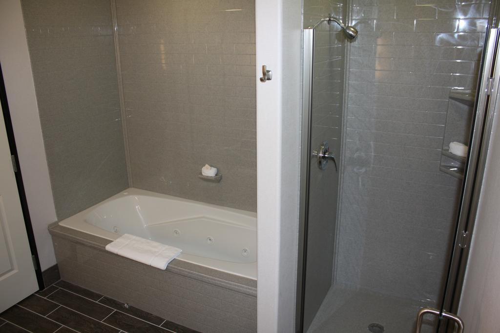 The Heritage Inn & Suites, Ascend Hotel Collection Garden City Buitenkant foto